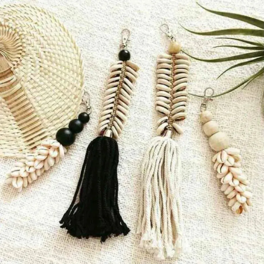 Hermi Seashell Tassels in Black