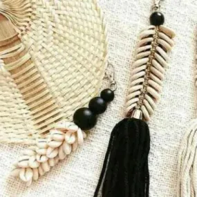 Hermi Seashell Tassels in Black