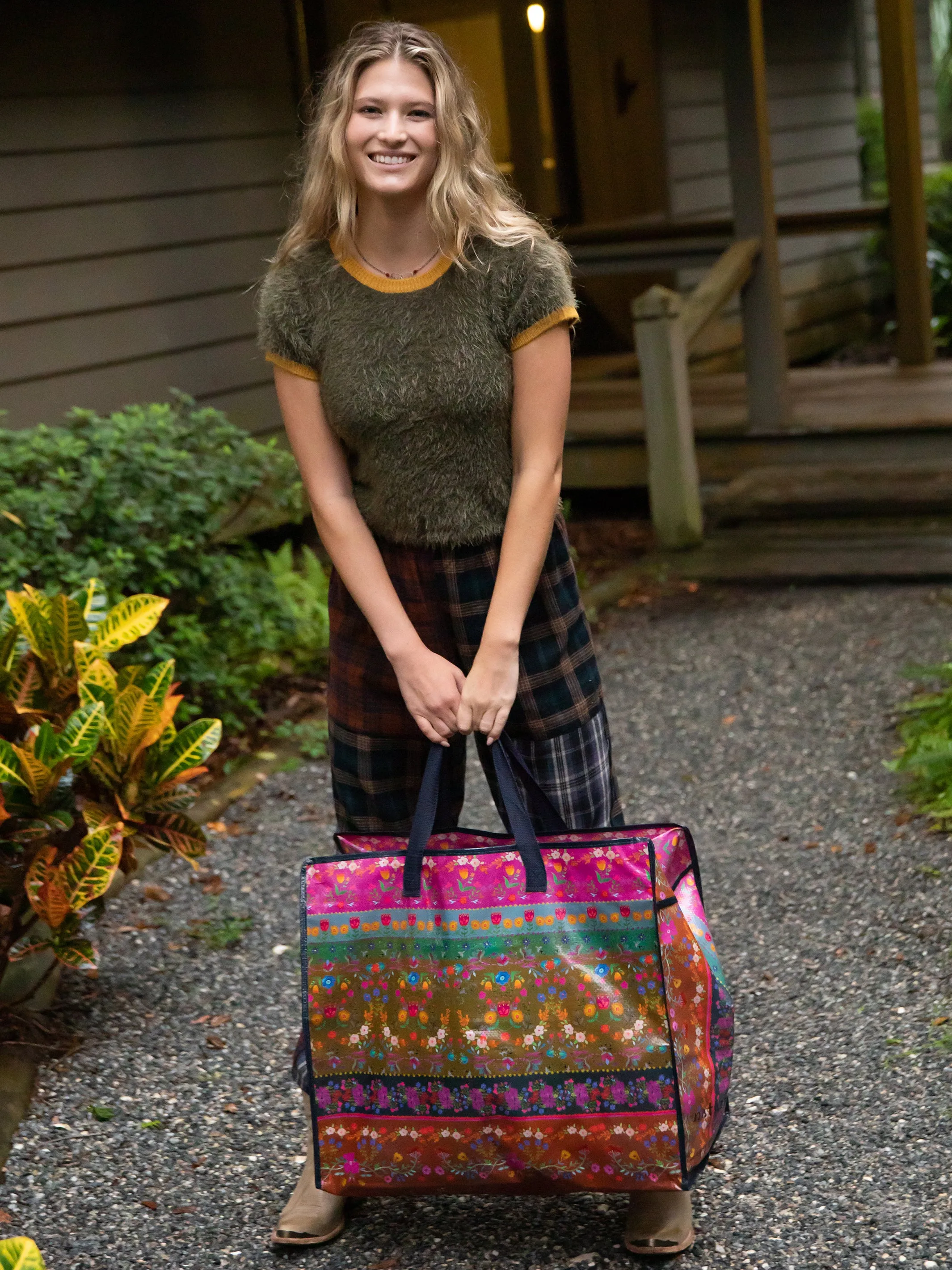 Jumbo Zippered Tote Bag - Pink Border